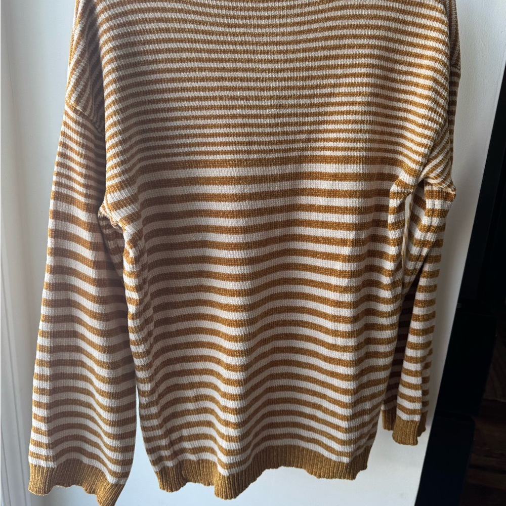 Nwt mystree chenille feel sweater mustard small - Picture 2 of 2